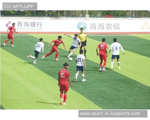 亚历山大赛后热情为休斯敦客场球迷签名展现偶像风范