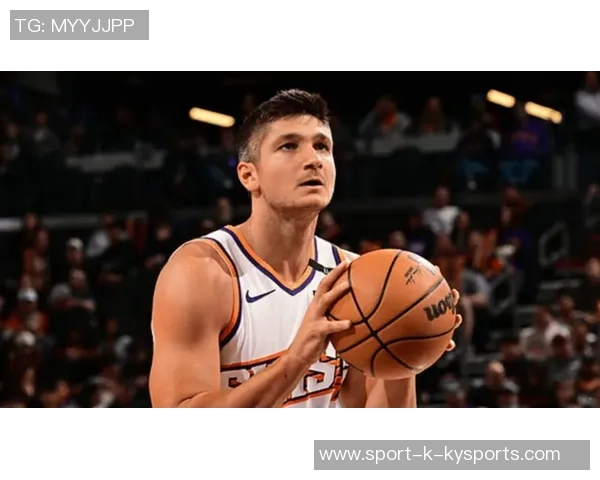 格雷森阿伦谈狄龙的拼劲与技犯意识展现球队所需的斗志与决心 格雷森阿伦谈狄龙的拼劲与技犯意识展现球队所需的斗志与决心