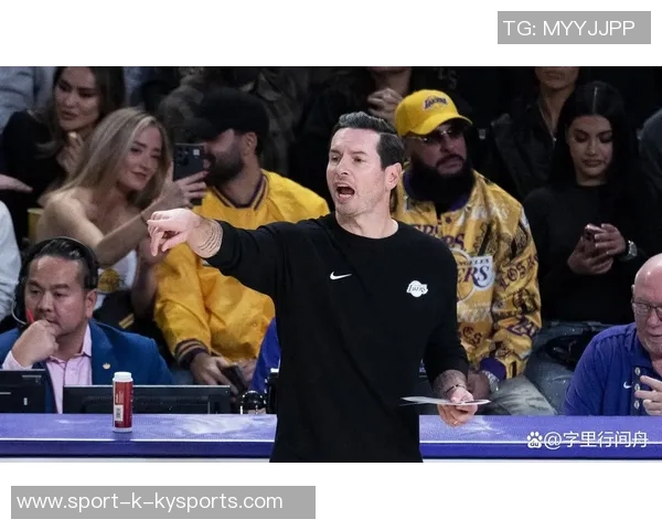 雷迪克揭示开拓者首节22次罚球裁判失误承认后续判罚混乱情况 雷迪克揭示开拓者首节22次罚球裁判失误承认后续判罚混乱情况